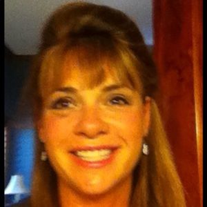 Meet your Posher, Dannette